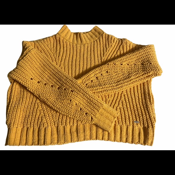 Hollister Crop Sweater - Picture 5 of 6